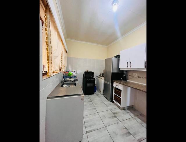 4 BEDROOM PROPERTY TO RENT IN SEA PARK